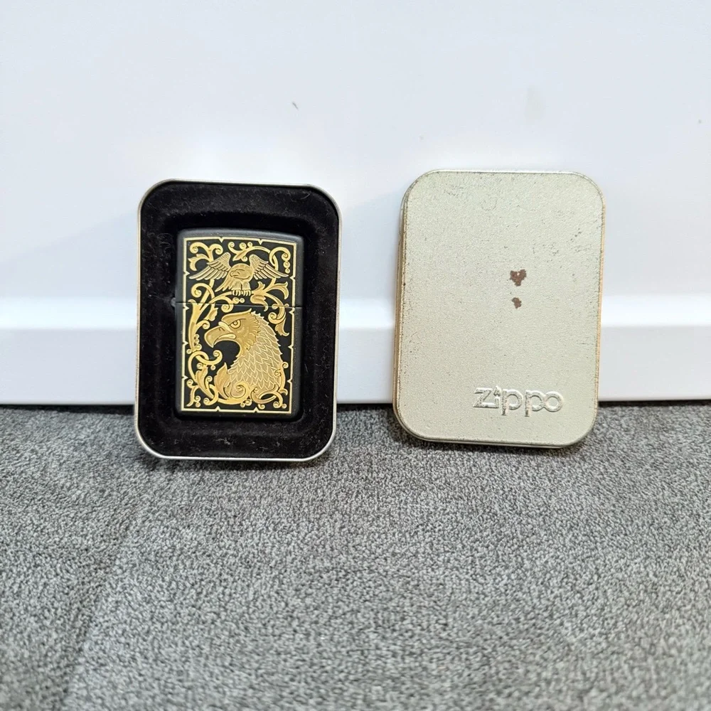 Zippo Lighter Toledo Fierce Guardian with 18ct Gold Leaf Inlay - Picture 1 of 8